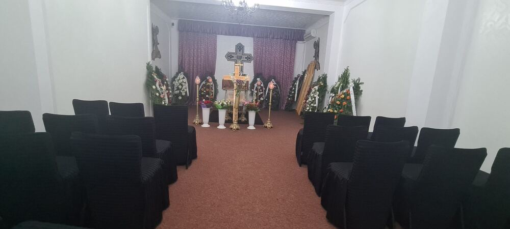 Mașină funerară autorizată Casa Rostyl